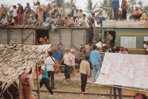 09-12-2020_21152 STACJA KOLEJOWA W PURSAT TAK PODRÓŻUJĄ LUDZIE W KAMBODŻY