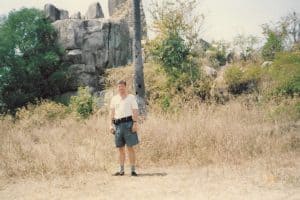 09-12-2020_21311 SKAŁY PRZED KAMPHONG CHAM W POŁOWIE DROGI Z PHNOM PHEN DO PURSAT