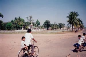 09-12-2020_21393 KAMPONG CHAM W POŁOWIE DROGI Z PURSAT DO PHNOM PHEN