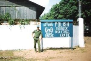 Główna brama - Kratie (czerwiec 1993)