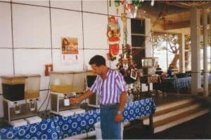 Stolowka w obozie przejsciowym.