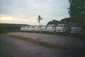 po przejściu bramy kierując się w lewo dojdziemy do magazyny narzędziowego i mat. wybuchowych. Zwróćcie uwagę na grubość nawiezionej warstwy kamieni. Była naprawdę imponująca.